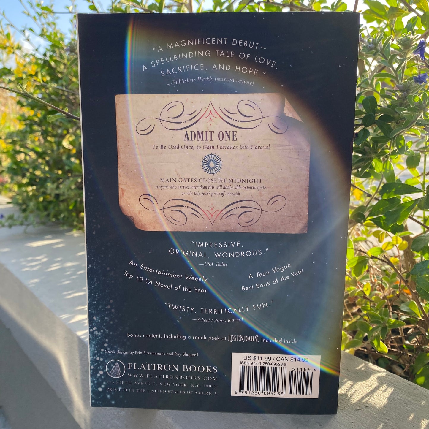 Caraval (Caraval 1) Paperback by Stephanie Garber (Fantasy Romance)