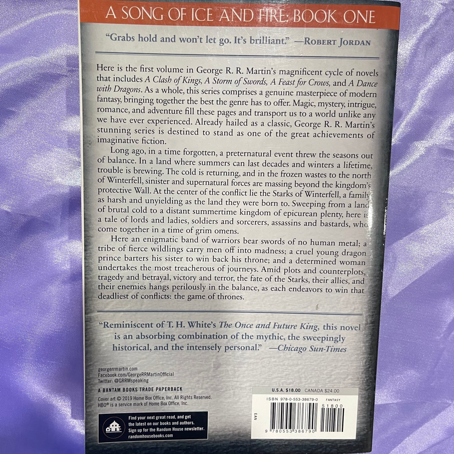 A Game of Thrones (A Song of Ice and Fire Book 1) Paperback by George R. R. Martin