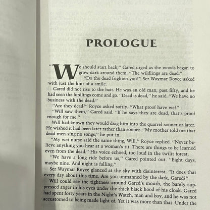 A Game of Thrones (A Song of Ice and Fire Book 1) Paperback by George R. R. Martin