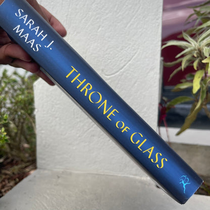 Throne of Glass Paperback by Sarah J. Maas (Adventure Fantasy)