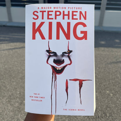 It A Novel Paperback by Stephen King (HORROR)