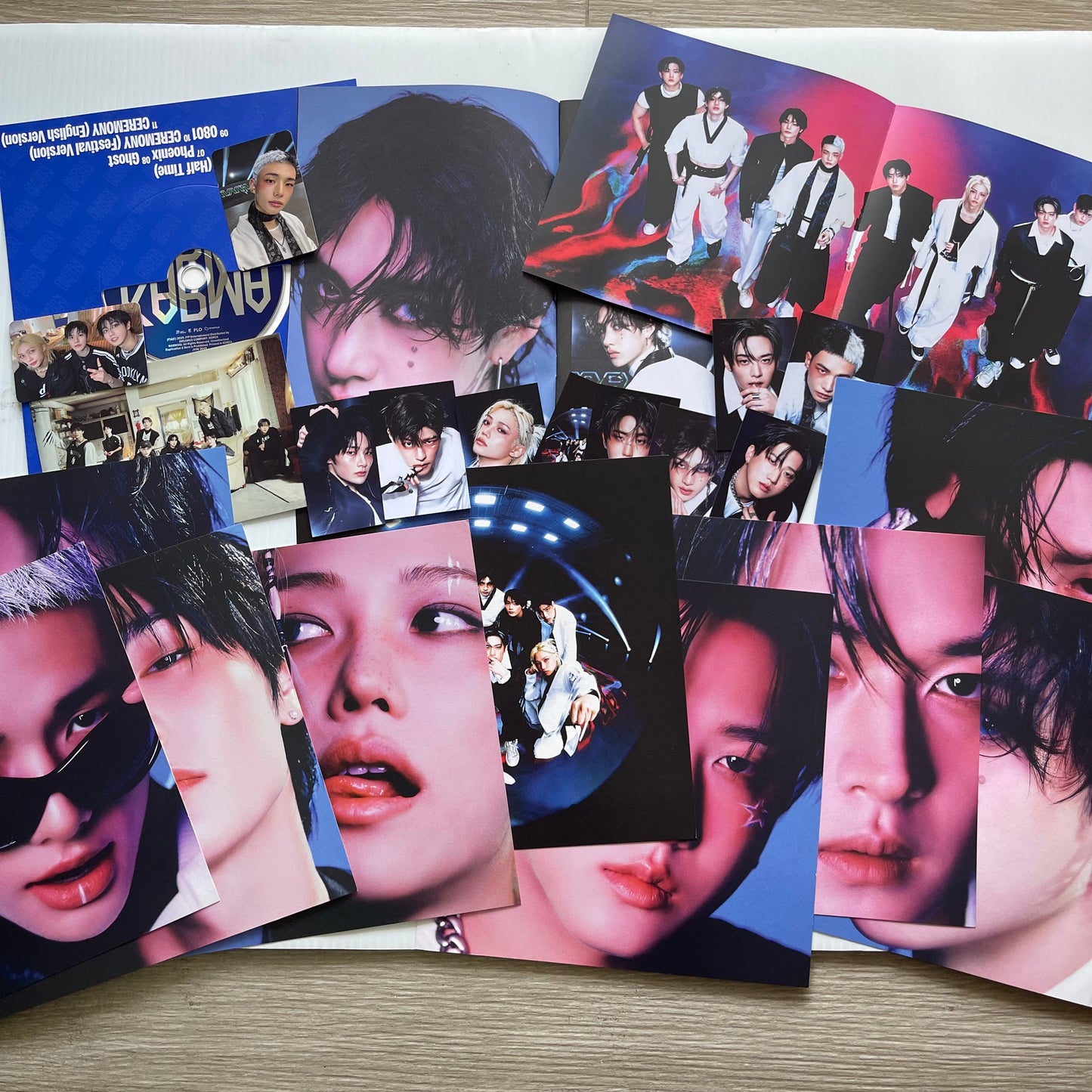 STRAY KIDS 4th Official Album KARMA (KARMA VERSION)