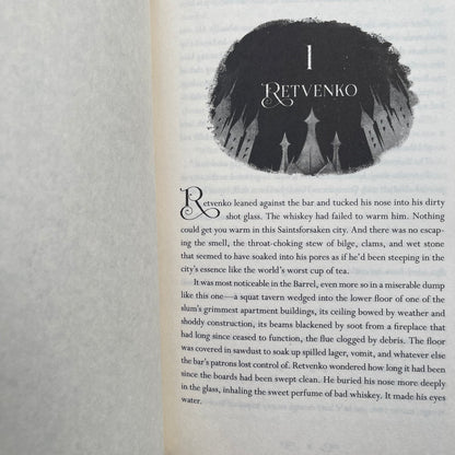 Crooked Kingdom Hardocver: A Sequel to Six of Crows by Leigh Bardugo
