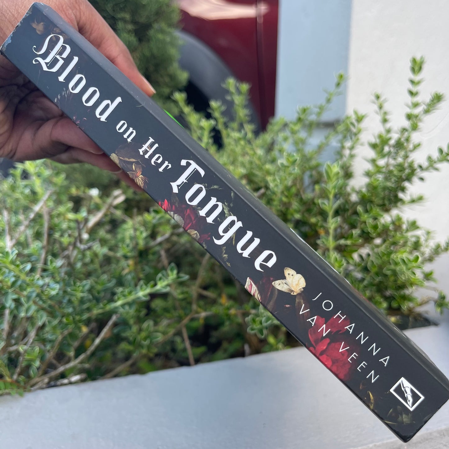 SPRAYED EDGES! Blood on Her Tongue (Deluxe Edition) Paperback by Johanna van Veen