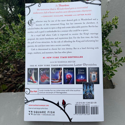 Heartless paperback by Marissa Meyer