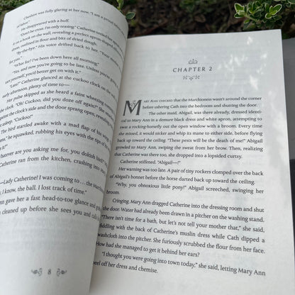 Heartless paperback by Marissa Meyer