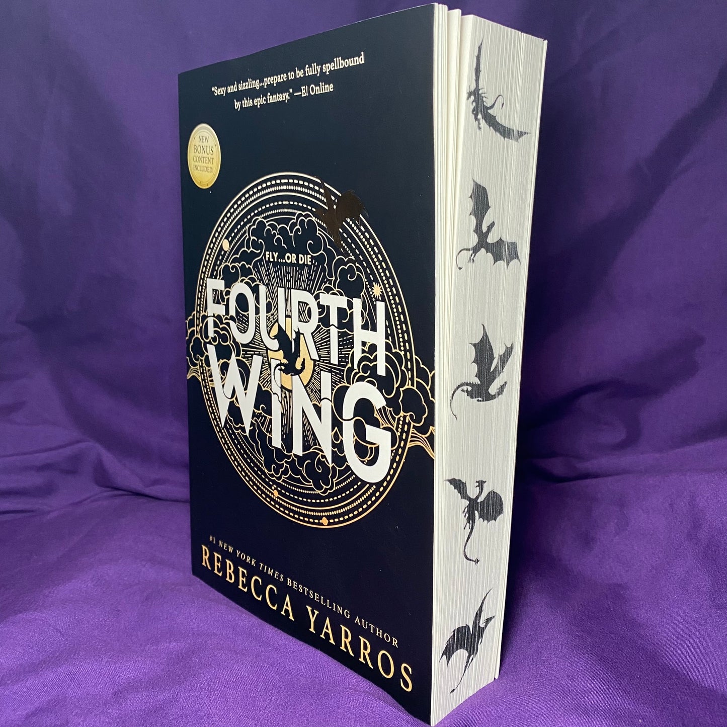 SPRAYED EDGES ! Fourth Wing (The Empyrean, 1) Paperback by Rebecca Yarros + WITH NEW BONUS CONTENT