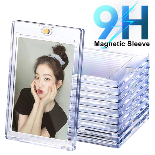 Magnetic card holder for photocards and trading cards